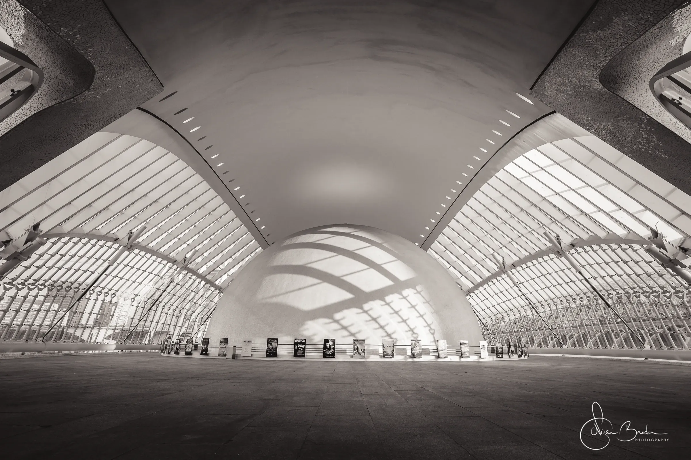 Monochrome view into a circular structural opening